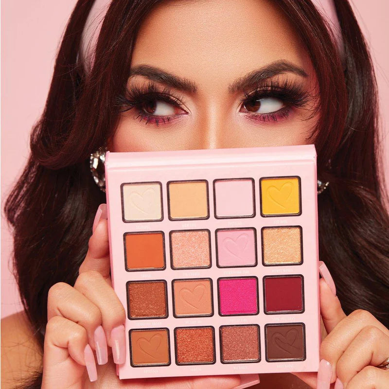 Evettexo Eyes On Me Shadow Palette Beauty Creations